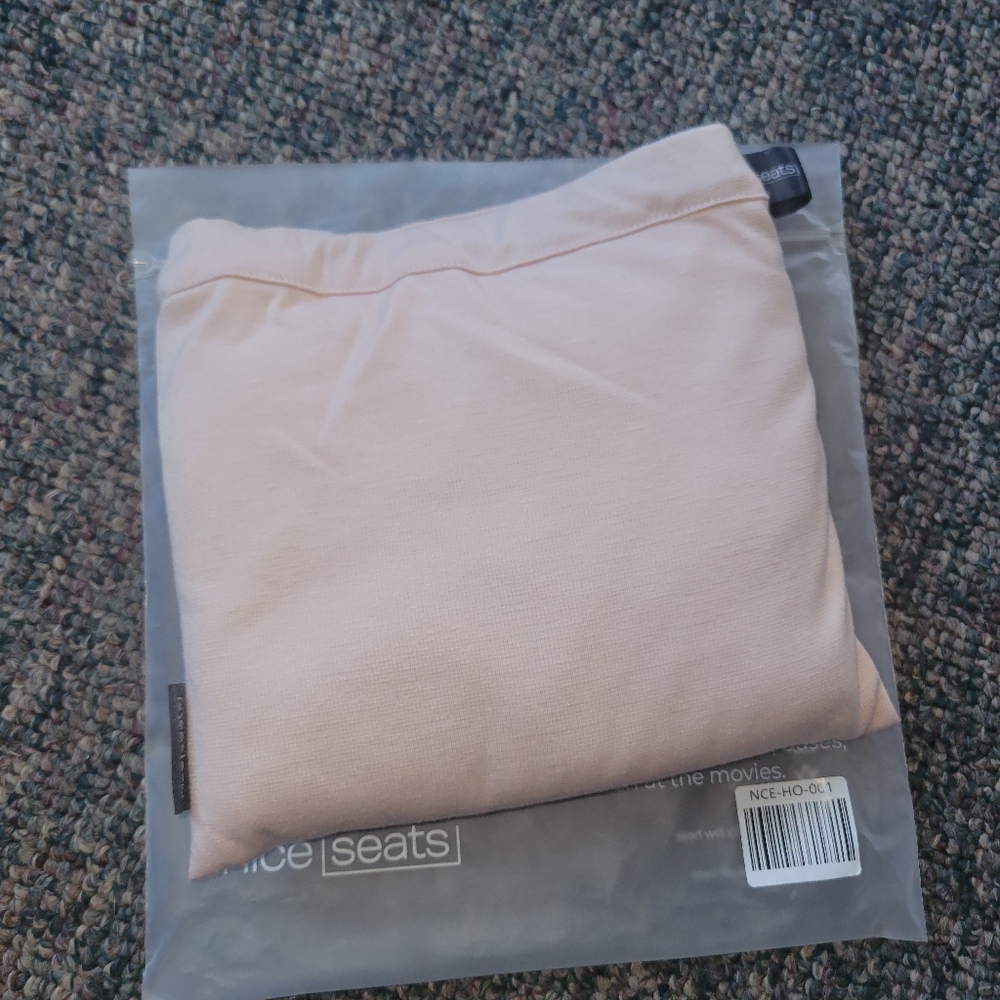 NiceSeats Blush Airplane Chair Cover Converts From Pouch